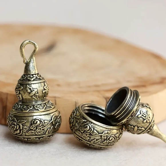 Other - Solid brass vintage pendant